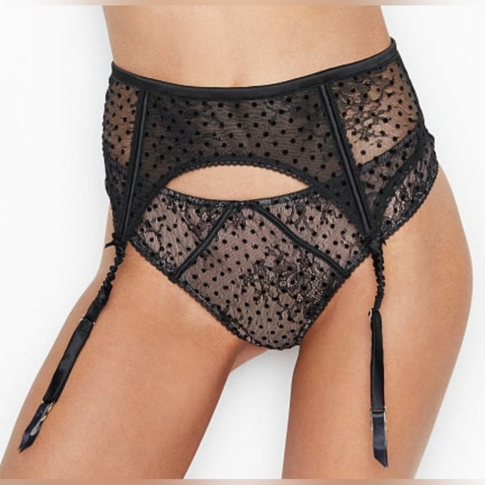 Victoria's secret dream angels Luxe Lingerie Dot Mesh Garter Belt size XS/S NWT